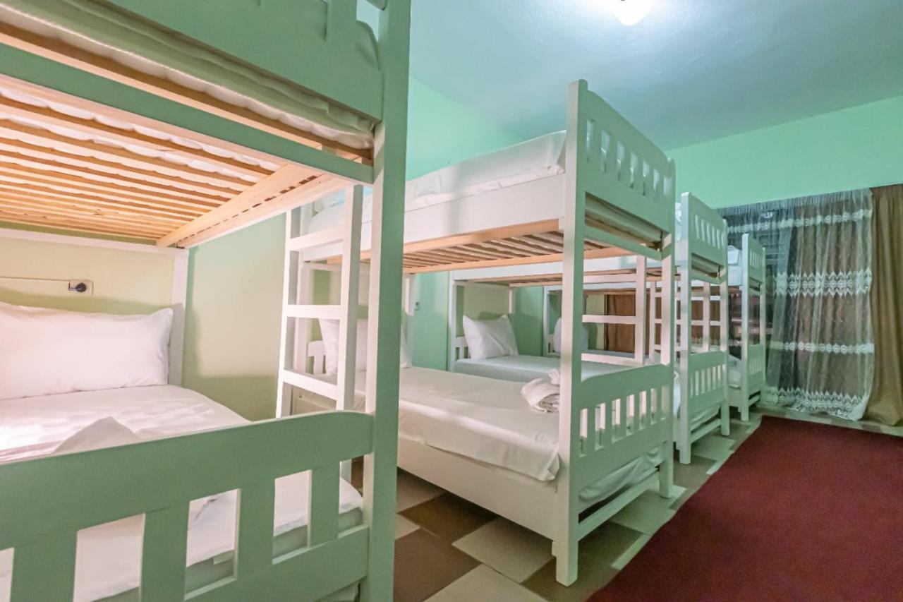 טיראנה Relax Hostel מראה חיצוני תמונה