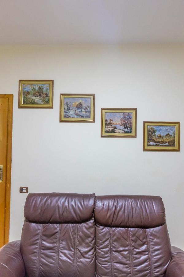 טיראנה Relax Hostel מראה חיצוני תמונה