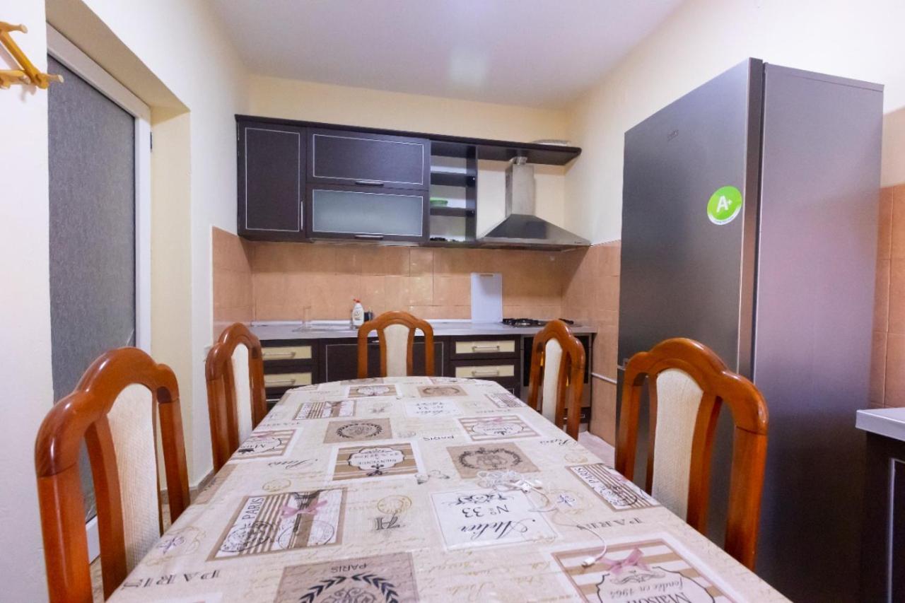 טיראנה Relax Hostel מראה חיצוני תמונה