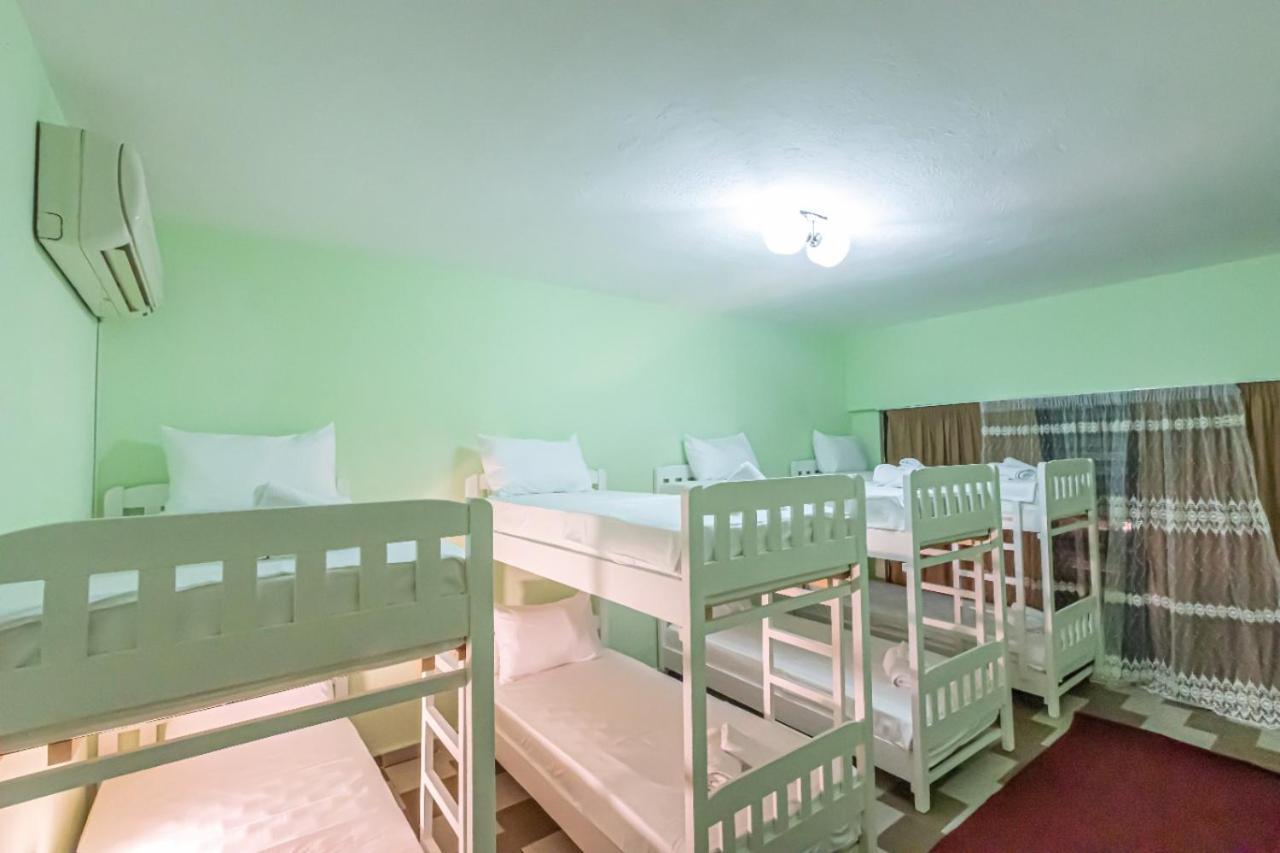 טיראנה Relax Hostel מראה חיצוני תמונה