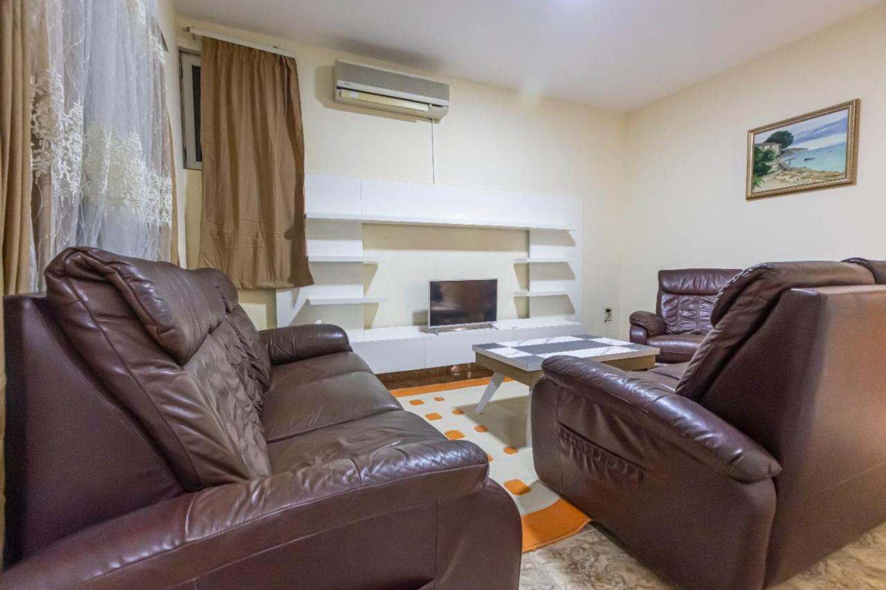 טיראנה Relax Hostel מראה חיצוני תמונה