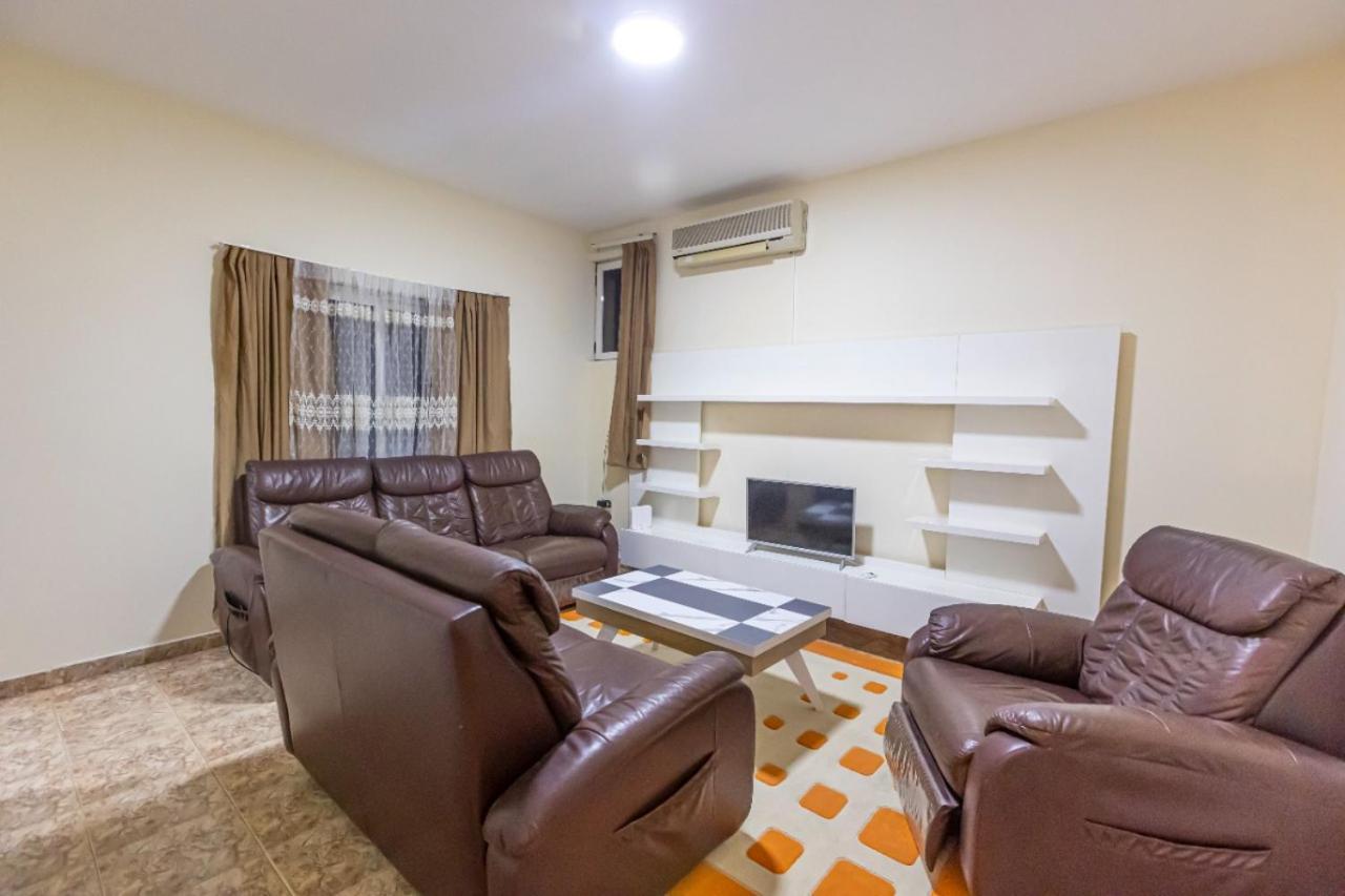 טיראנה Relax Hostel מראה חיצוני תמונה